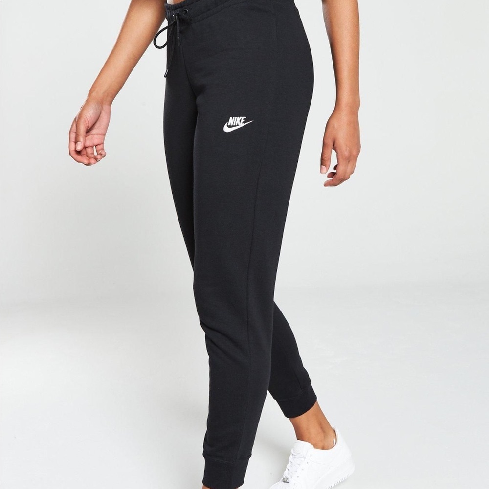 Nike joggers